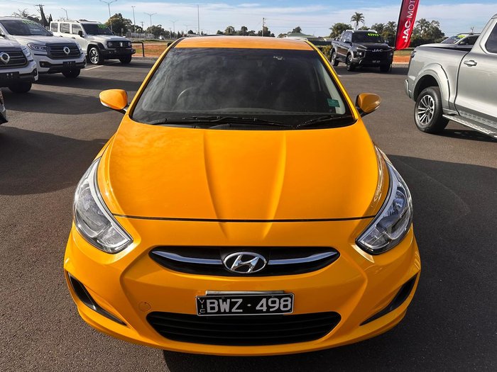 2015 Hyundai Accent Active