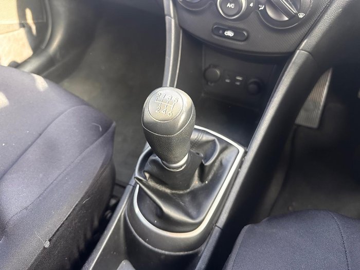 2015 Hyundai Accent Active