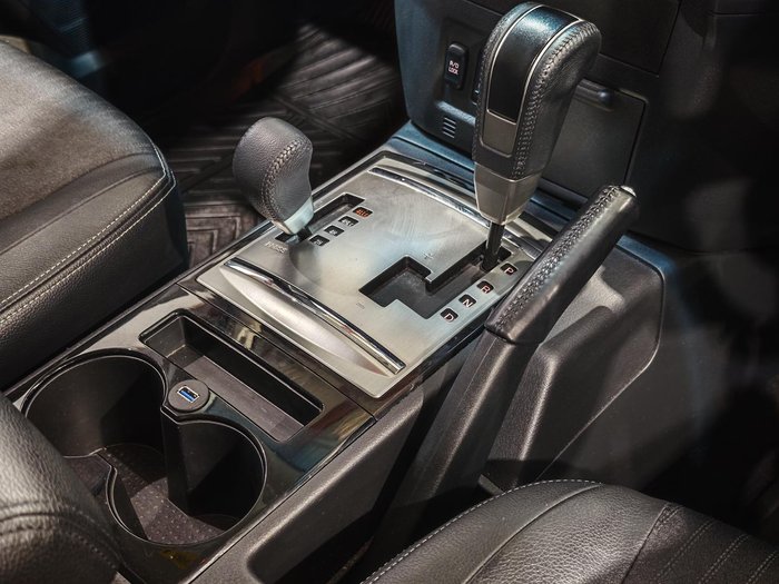 2020 Mitsubishi Pajero GLS