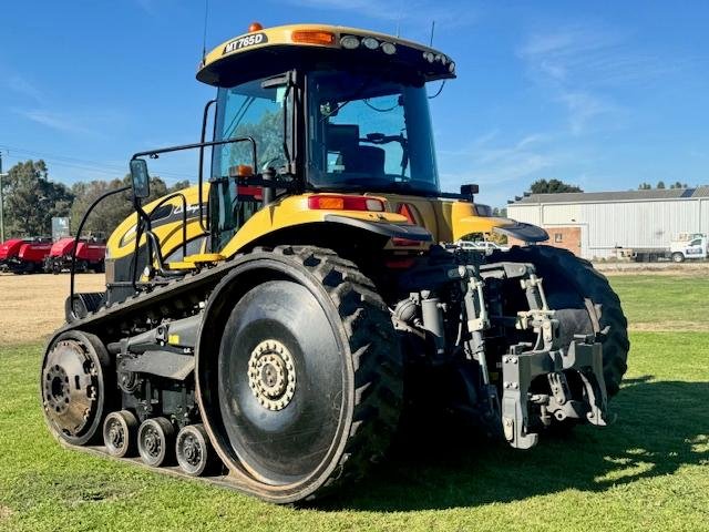 0 Challenger 765D Yellow