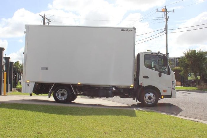 2021 Hino 300 Series 616 WHITE