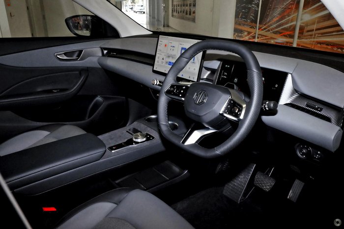 2025 MG MGS5 EV Essence 49