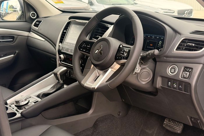 2025 Mitsubishi Pajero Sport Exceed