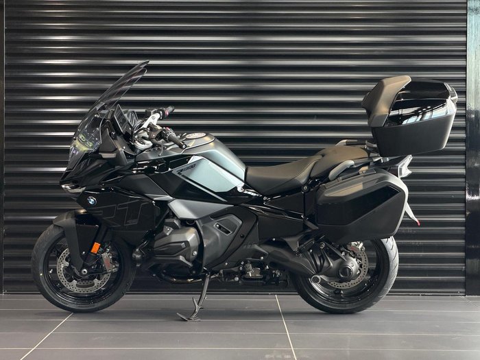 2025 BMW R 1300 RT Triple Black