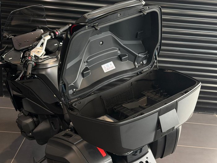 2025 BMW R 1300 RT Triple Black