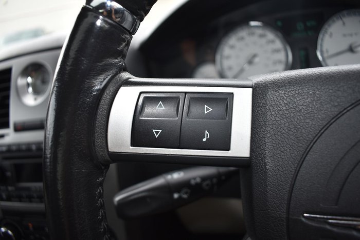 2007 Chrysler 300c SRT-8