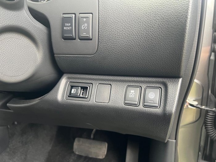 2024 Nissan Navara ST-X