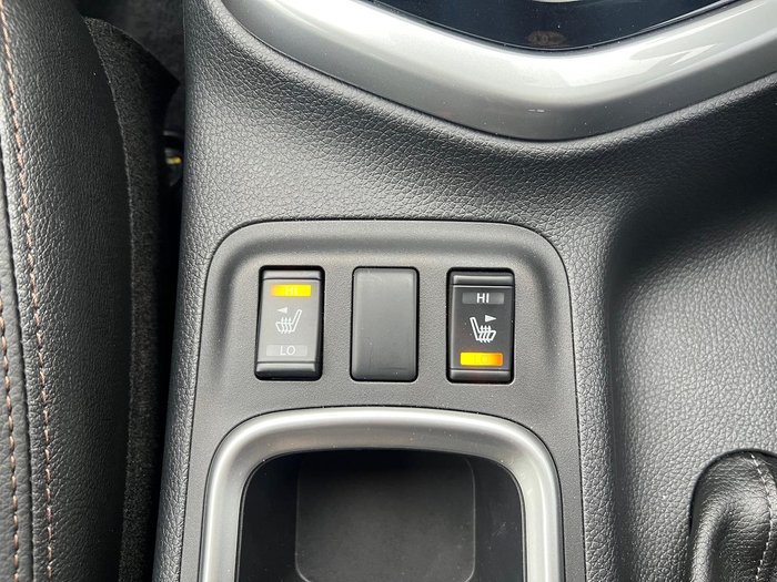 2024 Nissan Navara ST-X