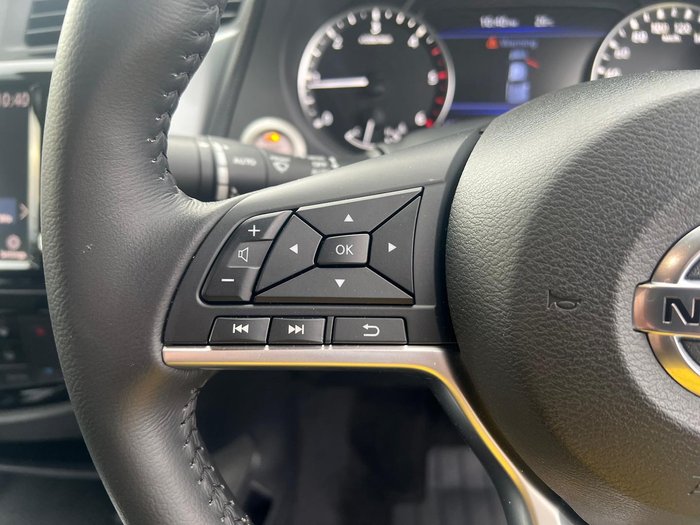 2024 Nissan Navara ST-X