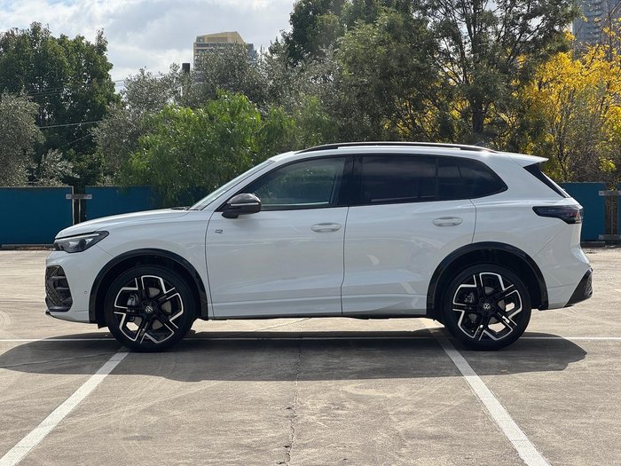 2025 Volkswagen Tiguan 195TSI R-Line