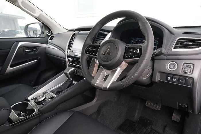 2025 Mitsubishi Pajero Sport