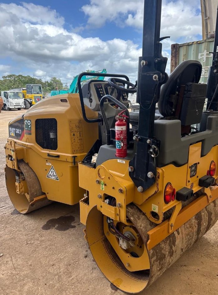 2019 Caterpillar Cb2.7 Yellow