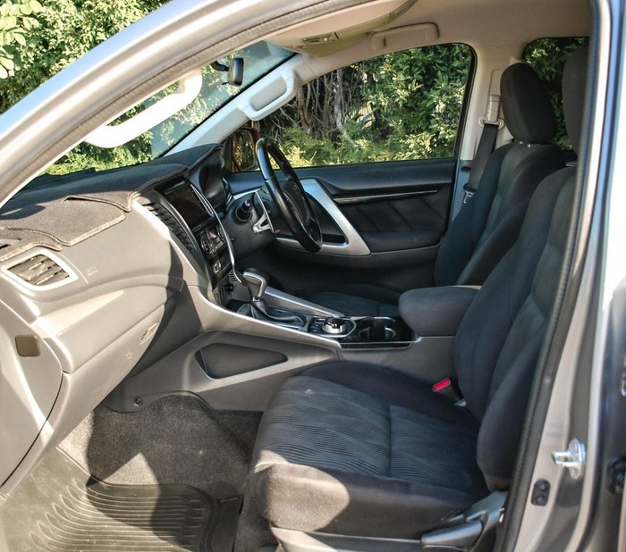 2016 Mitsubishi Pajero Sport GLX