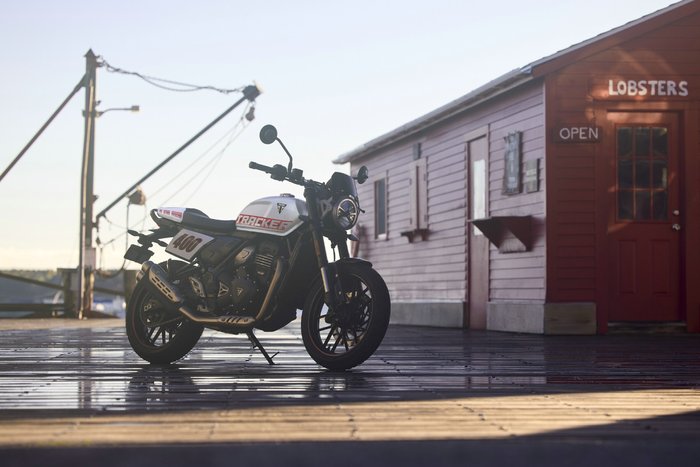 TRIUMPH TRACKER 400 ROAD TRACKER