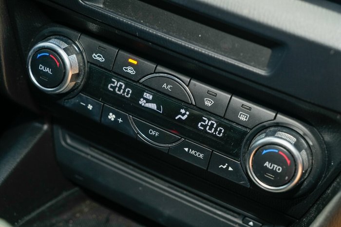 2015 Mazda 3 SP25