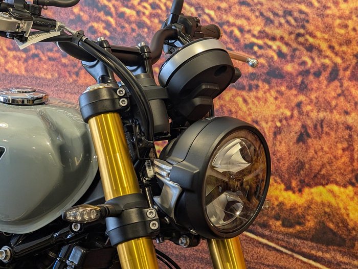 2026 Triumph Scrambler 900 Scrambler Grey