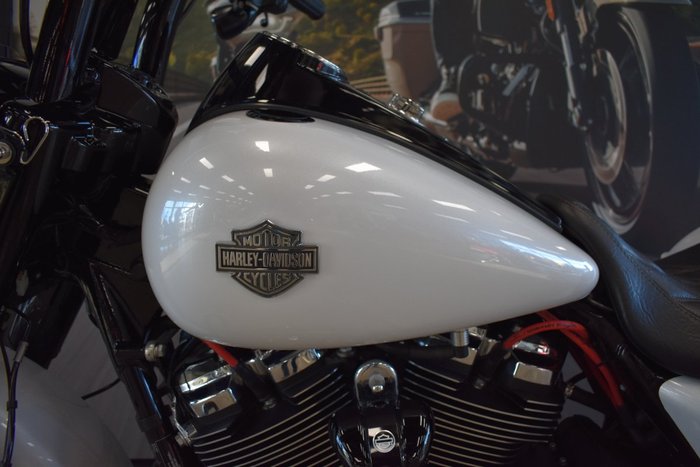 2024 HARLEY-DAVIDSON FLHRXS ROAD KING SPECIAL