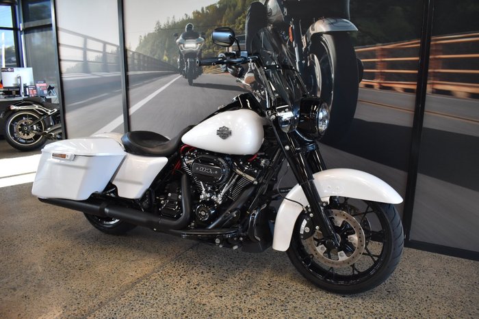 2024 HARLEY-DAVIDSON FLHRXS ROAD KING SPECIAL