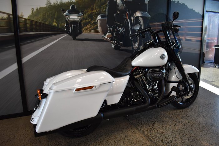 2024 HARLEY-DAVIDSON FLHRXS ROAD KING SPECIAL