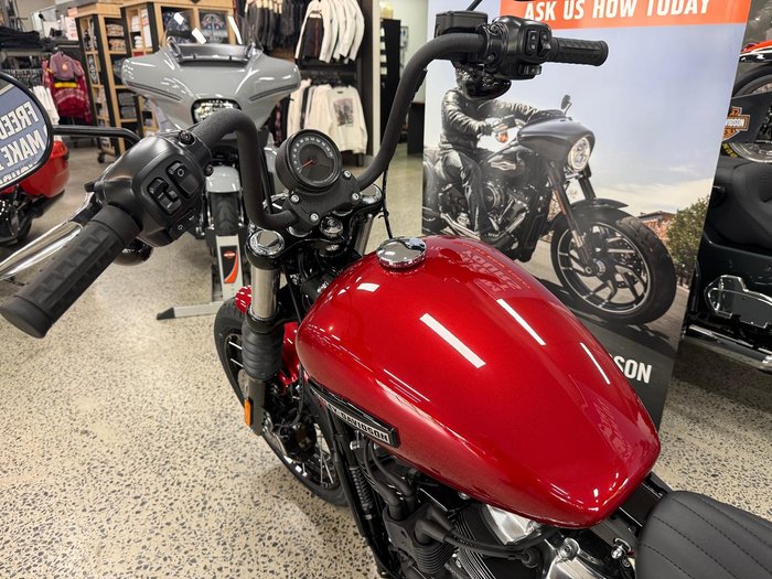 2026 Harley-Davidson Street Bob 117 (FXBB) Softail Red