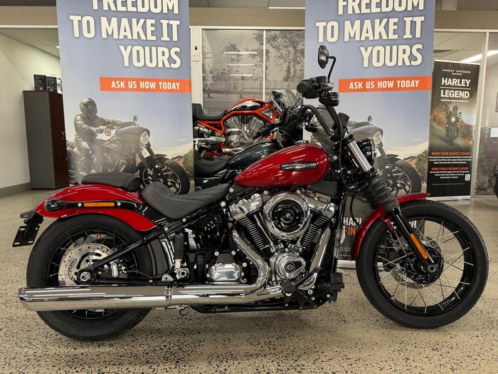 2026 Harley-Davidson Street Bob 117 (FXBB) Softail Red