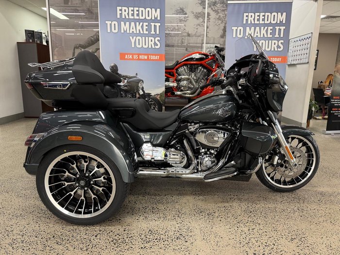 2026 Harley-Davidson Street Glide 3 (FLHLT) Trike Grey