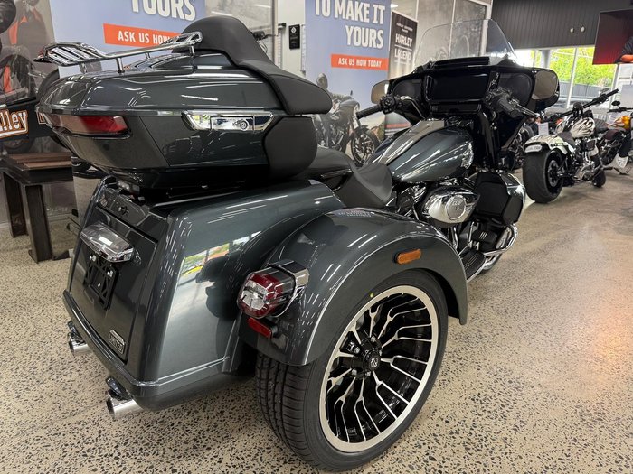 2026 Harley-Davidson Street Glide 3 (FLHLT) Trike Grey