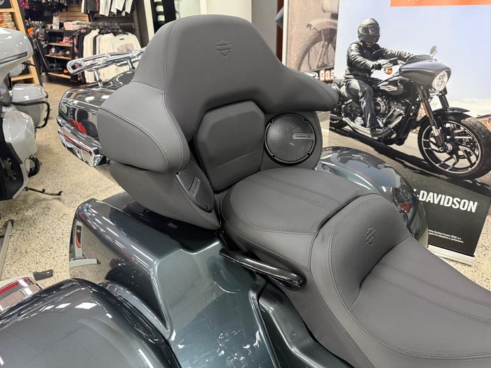 2026 Harley-Davidson Street Glide 3 (FLHLT) Trike Grey