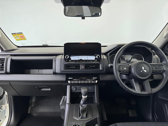 2025 Mitsubishi Triton GLX