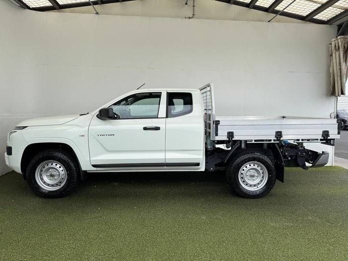 2025 Mitsubishi Triton GLX