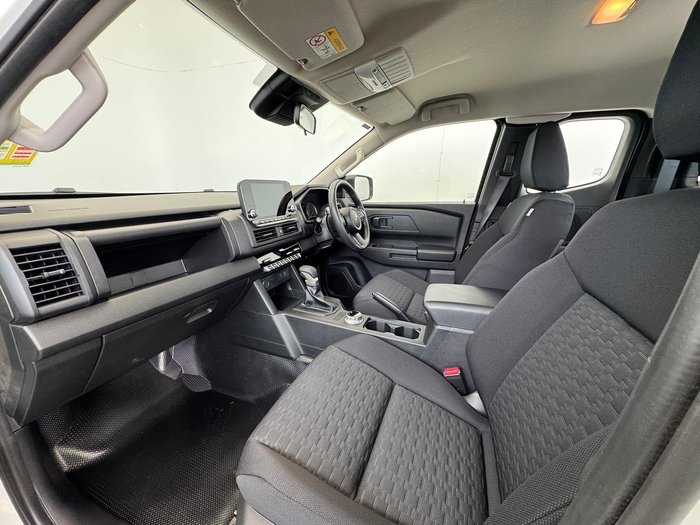 2025 Mitsubishi Triton GLX