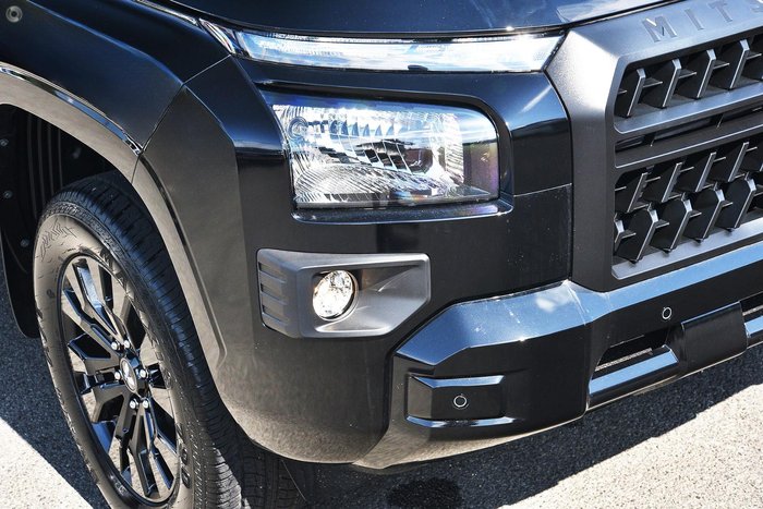 2025 Mitsubishi Triton GLX-R