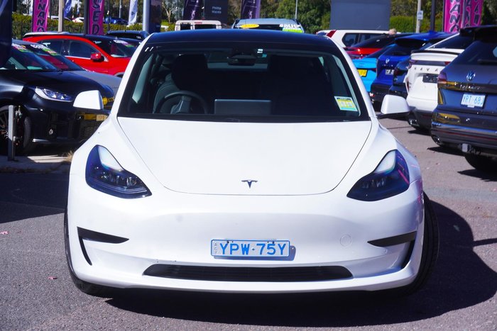 2022 Tesla Model 3 Rear-Wheel Drive