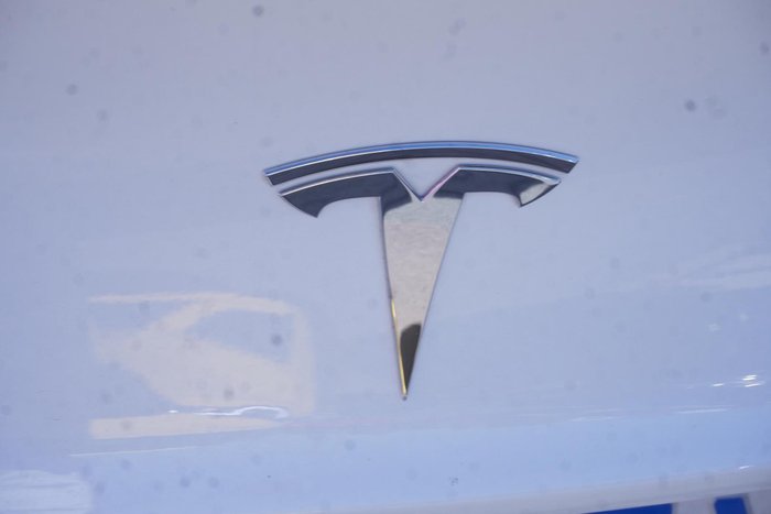 2022 Tesla Model 3 Rear-Wheel Drive