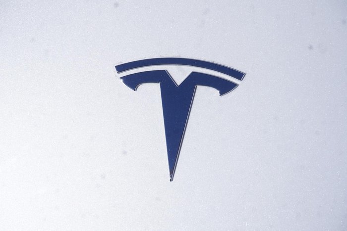 2022 Tesla Model 3 Rear-Wheel Drive