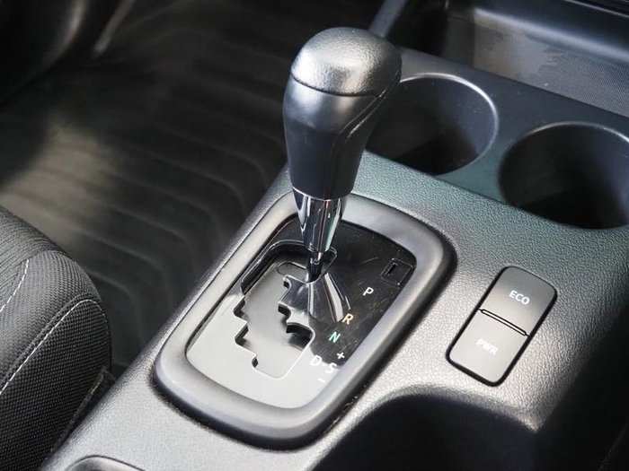 2022 Toyota Hilux SR