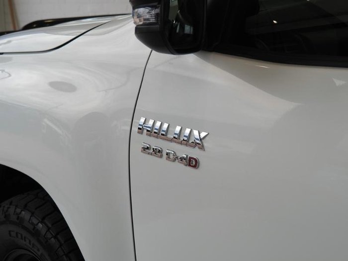2022 Toyota Hilux SR