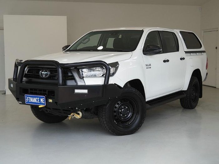 2022 Toyota Hilux SR