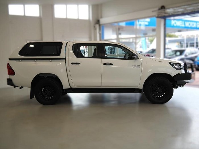 2022 Toyota Hilux SR