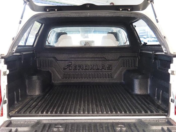 2022 Toyota Hilux SR