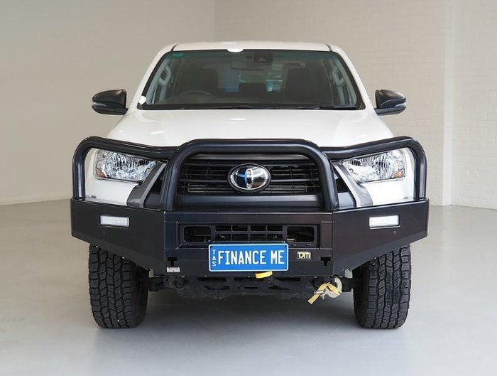 2022 Toyota Hilux SR