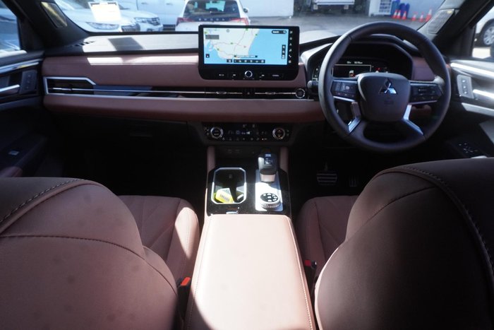 2025 Mitsubishi Outlander Exceed Tourer