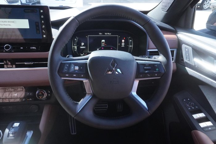 2025 Mitsubishi Outlander Exceed Tourer