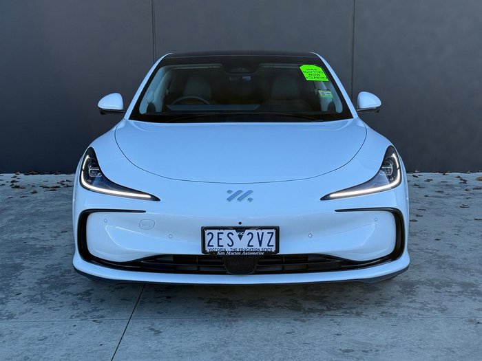 2025 MG IM5 Premium