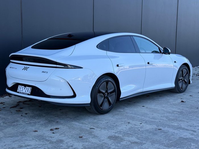 2025 MG IM5 Premium