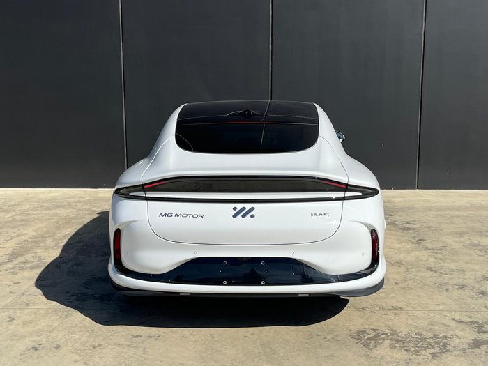 2025 MG IM5 Premium