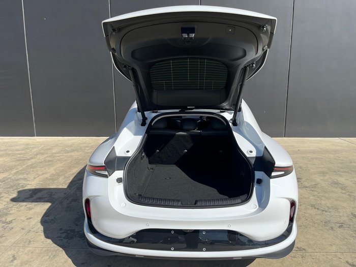 2025 MG IM5 Premium
