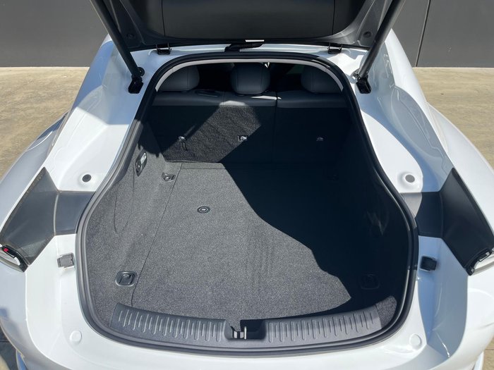 2025 MG IM5 Premium