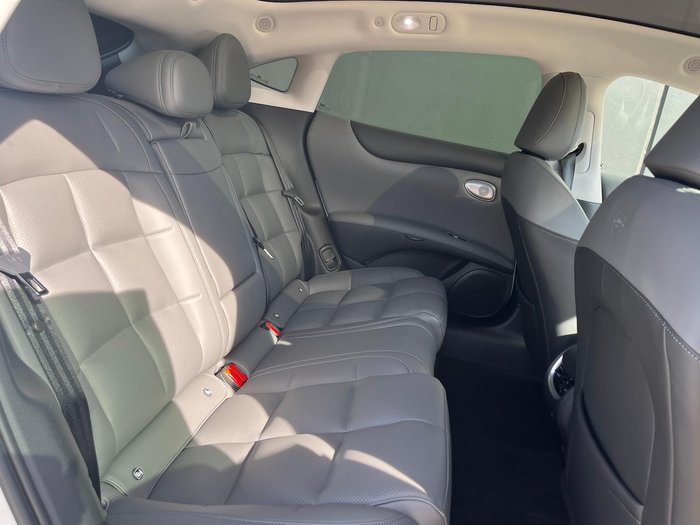 2025 MG IM5 Premium