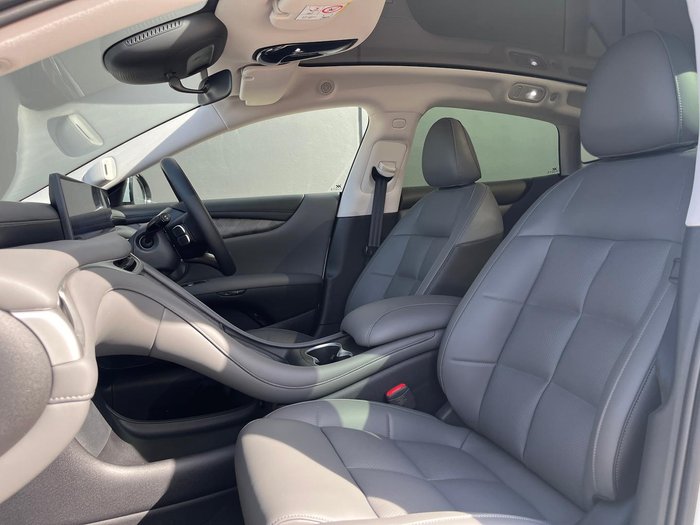 2025 MG IM5 Premium
